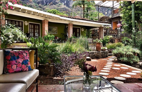 Tepoztlan House | Incredible Views in this culinary retreat - home of the famous Chef Ana