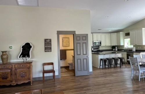 Central Scottsdale House | Incredibly spacious Gathering place, Private Pickleball Court, Sleeps 14,