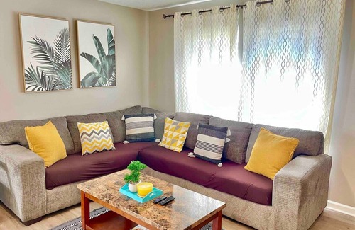 Lincoln Village House | Independent 4 Bedroom House Near Columbus Downtown/OSU