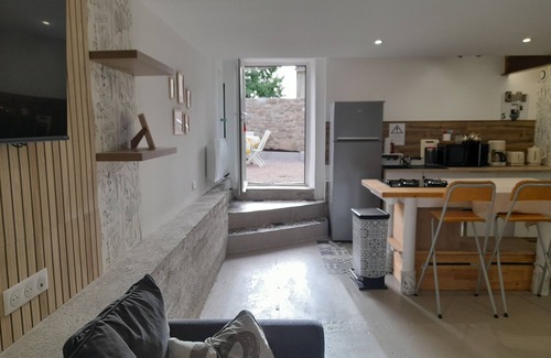 Tavera Apartment | Independent apartment, private garden, private parking, 7 x 4 swimming pool.