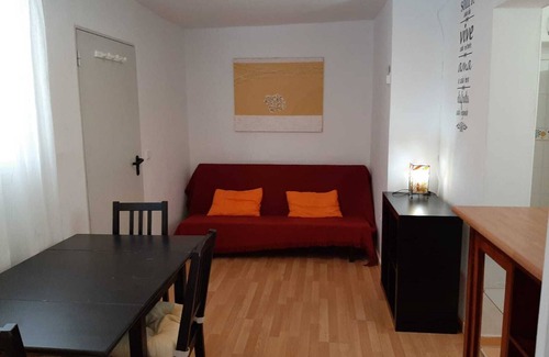 Palomares del Rio House | Independent apartment in villa with 3000m plot and shared pool