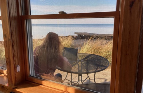 Porter Beach Cottage | Indiana Dunes 2-Bedroom Beach Rental