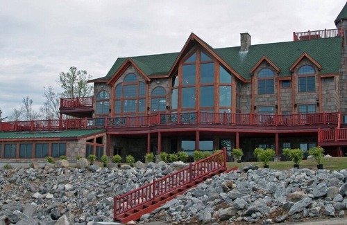 Sunday River Area House | INDOOR POOL, 10BR, sleeps 38, 3 hot tubs, theater, roof deck