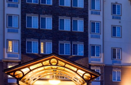 Franklin Condo | Indoor Pool + Hot Tub + Free Breakfast | Close to the Airport!