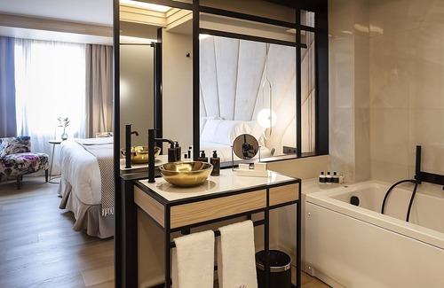 Sant Nicolau Hotel | Indulge in Amazing Views! 3 Family-friendly Units Near Palma Aquarium!