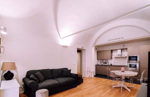L'antico Ghetto Ebraico Apartment | Inferno 6 - Elegante Appartamento Alle due Torri