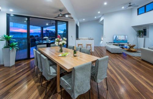 Hamilton Island House | Infinity on Hamilton Island by HIHA