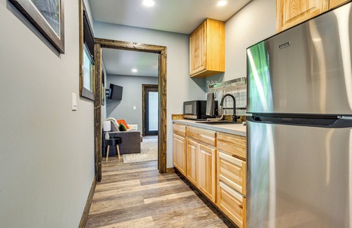 Talking Rock House | Infinity Pool + Mtn Views: Luxe Talking Rock Home