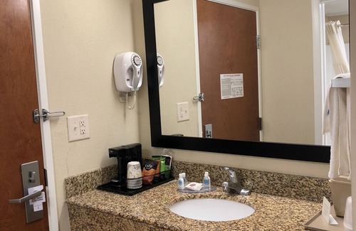 Clinton Hotel | Inn at Clinton