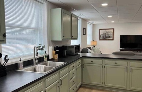 Sulphur Springs Apartment | Inn at Seltzer Station is an updated apartment with Crestline history tied in!