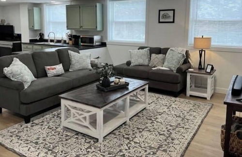 Sulphur Springs Apartment | Inn at Seltzer Station is an updated apartment with Crestline history tied in!