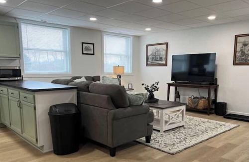 Sulphur Springs Apartment | Inn at Seltzer Station is an updated apartment with Crestline history tied in!