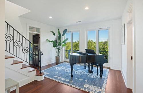 Isle of Palms House | INT44: 44 Intracoastal Court