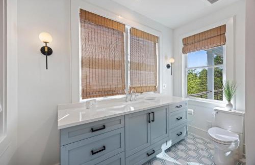 Isle of Palms House | INT44: 44 Intracoastal Court