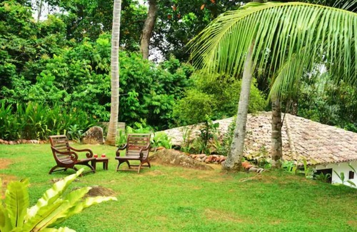 Cheena Kotuwa Cabin | Intimate Bungalow in Jungle Garden 10 min to Beach