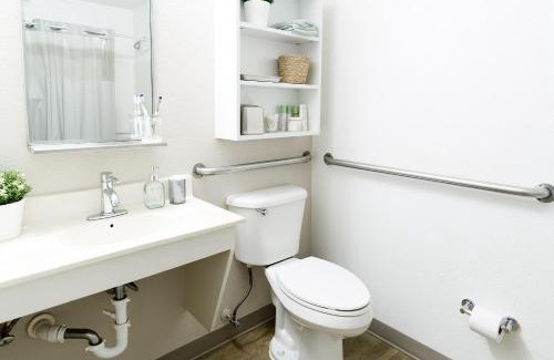 Harbison Hotel | InTown Suites Extended Stay Columbia SC - Columbiana