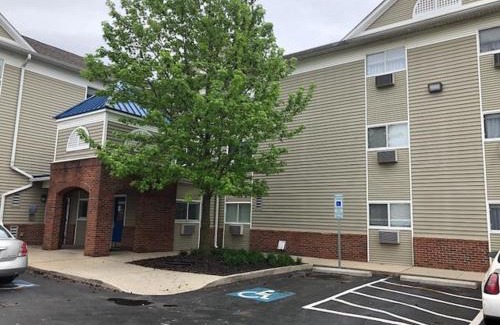 Northwest Columbus Hotel | InTown Suites Extended Stay Columbus OH - Dublin