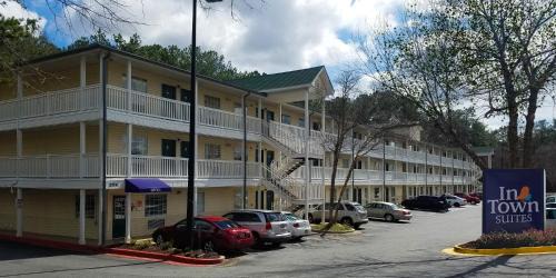 Town Center Hotel | InTown Suites Extended Stay Atlanta GA - KSU Kennesaw