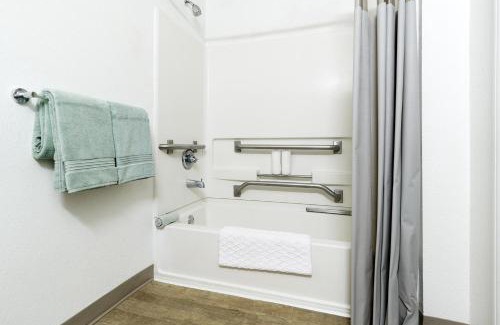 Dothan Hotel | InTown Suites Extended Stay Dothan AL