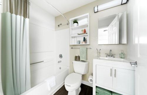 West Ashley Hotel | InTown Suites Extended Stay Charleston SC - West Ashley