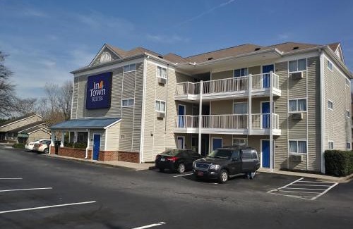 Wade Hampton Hotel | InTown Suites Extended Stay Greenville SC - Wade Hampton