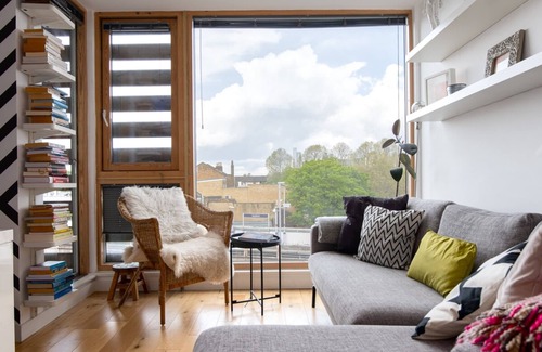 Deptford Apartment | Inviting 2BD Flat - 1 Min From Deptford Station!