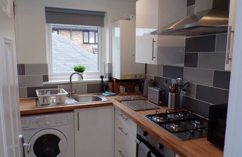 Southend-on-Sea Apartment | Inviting 3-bed Apartment in Southend-on-sea