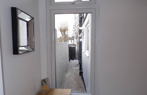 Southend-on-Sea Apartment | Inviting 3-bed Apartment in Southend-on-sea