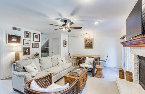 Diamondhead House | Inviting Home with Golf Course View in Diamondhead!