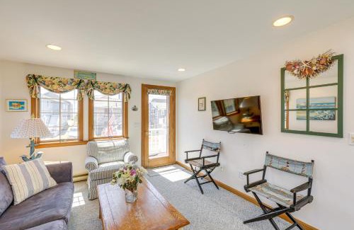 Rockport House | Inviting Rockport Rental with Deck Walk to Beach!