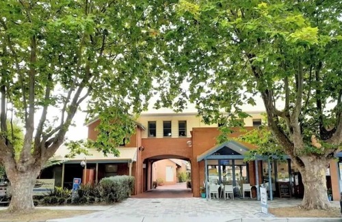 Middleton Beach House | Inviting Seaside Abode