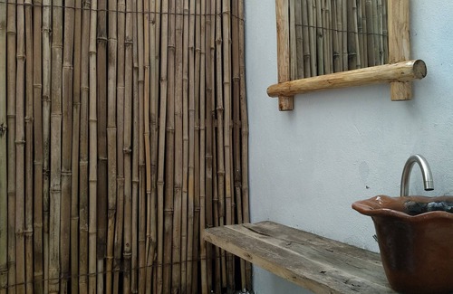 Gisenyi Hotel | INZU Lodge