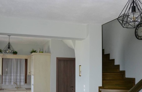 Pella Region Apartment | Ira Charming apt with stunning view!