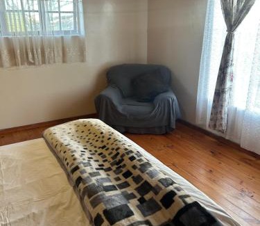 Belhar House | Iris Guest Room