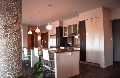 Arorangi House | IRO LUXURY RETREAT - Panoramic views with absolute privacy