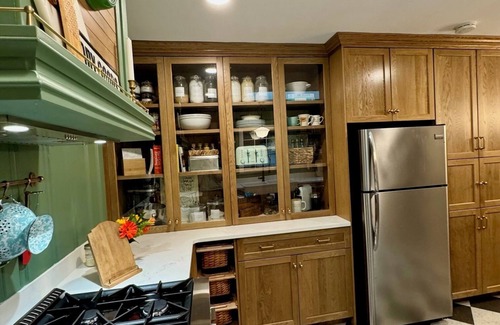 Algonquin House | Ironman & Eagleman - 4-bedroom house in charming Cambridge.