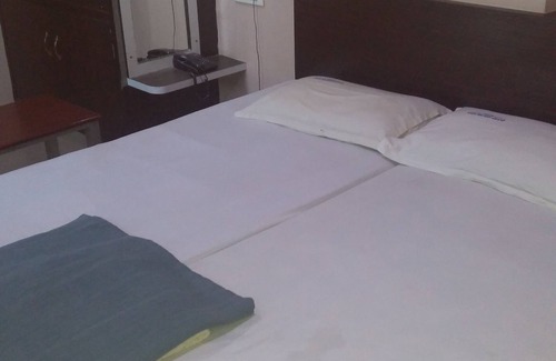 Kurnool Hotel | Iroomz Nagamayuri