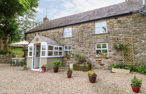 Allendale House | Isaacs Cottage