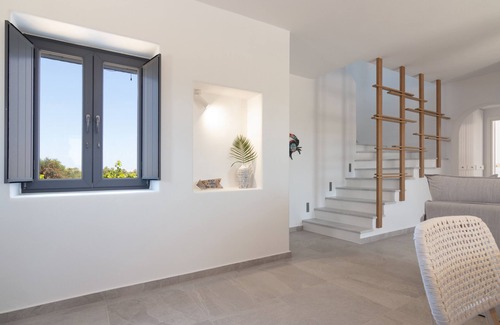 Naxos Town Villa | Isalos Villas with private pool