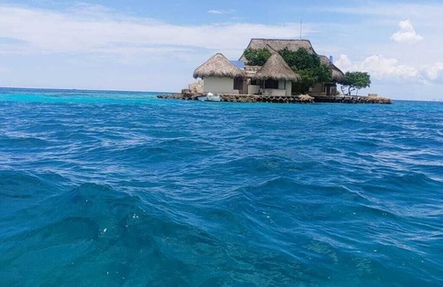 Bocachica Bed & Breakfast | Isla Barú on the shores of the Caribbean Sea, couples, families and friends