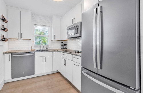 Islamorada House | Islamorada retreat "Bungalow Blue" w/heated pool, Bikes, BBQ, amenities galore!