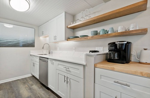 Fernandina Beach House | Island Adventures: Pool, Tennis, Close to Beach