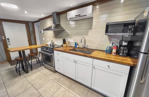 Charleston Apartment | Island Hideout Summar