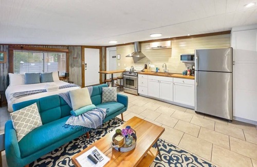 Charleston Apartment | Island Hideout Summar