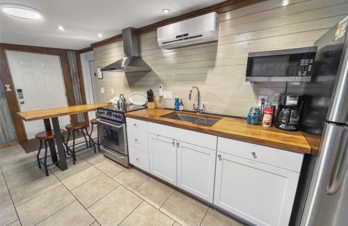 Charleston House | Island Hideout