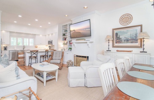 Debordieu Colony House | Island House Updated DeBordieu Home just steps away from the beach