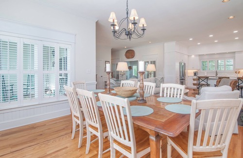 Debordieu Colony House | Island House Updated DeBordieu Home just steps away from the beach