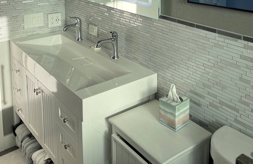 Desert Aire House | Island View