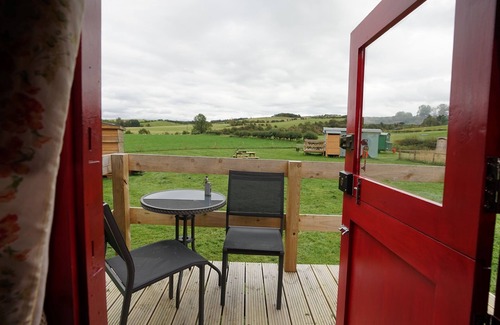 Hawick Cabin | Islay @ Westcote Glamping