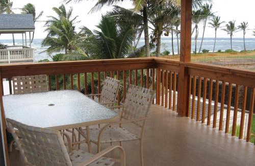 Hauula House | Itʻs All About the Beach